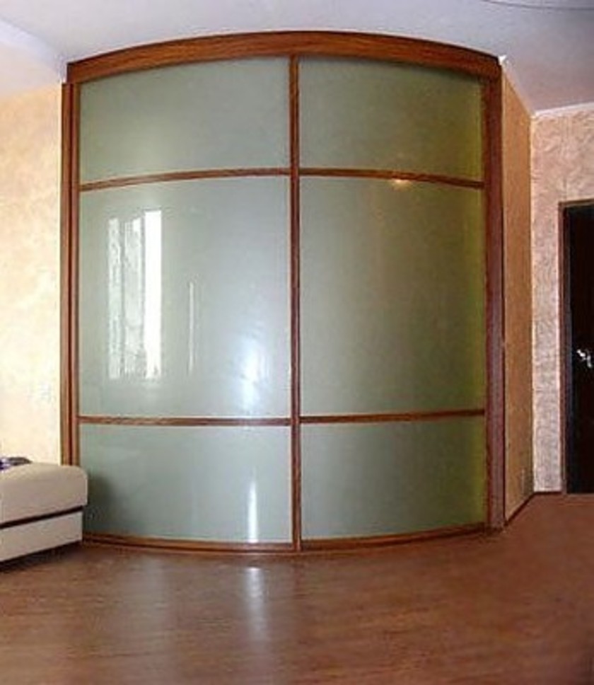 Встроенный шкаф купе радиусный в классическом стиле Петропавловск